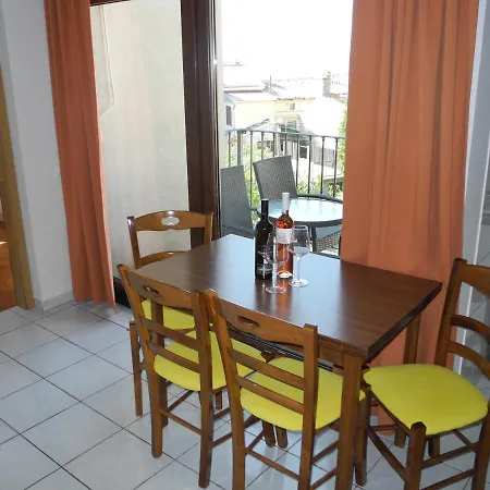 Damir 2+2 Bocni Apartment Crikvenica