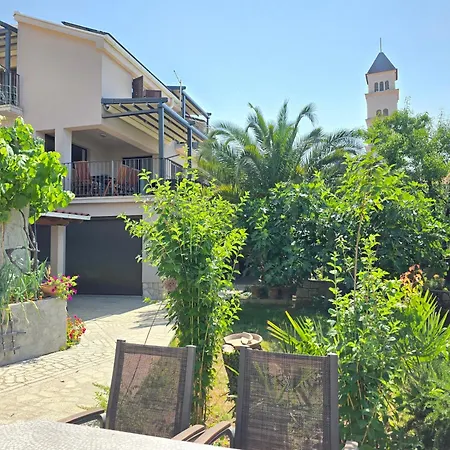 Damir Bocno With Parking Near Center Crikvenica